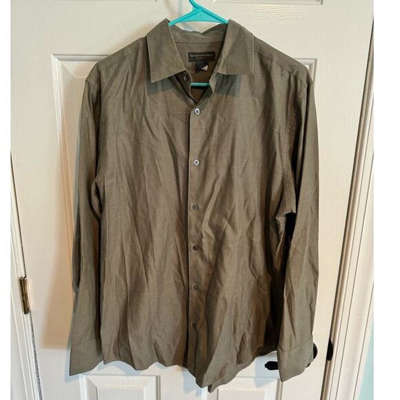 Banana Republic,  Button Up Oxford, Size Medium - Picture 6 of 9